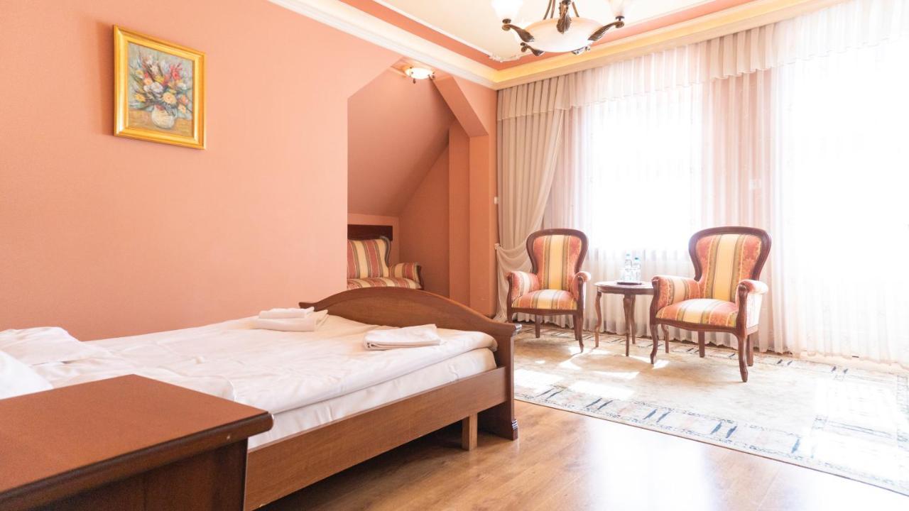 Hotel Dworek Leśniczówka Wodzislaw Slaski Exterior foto