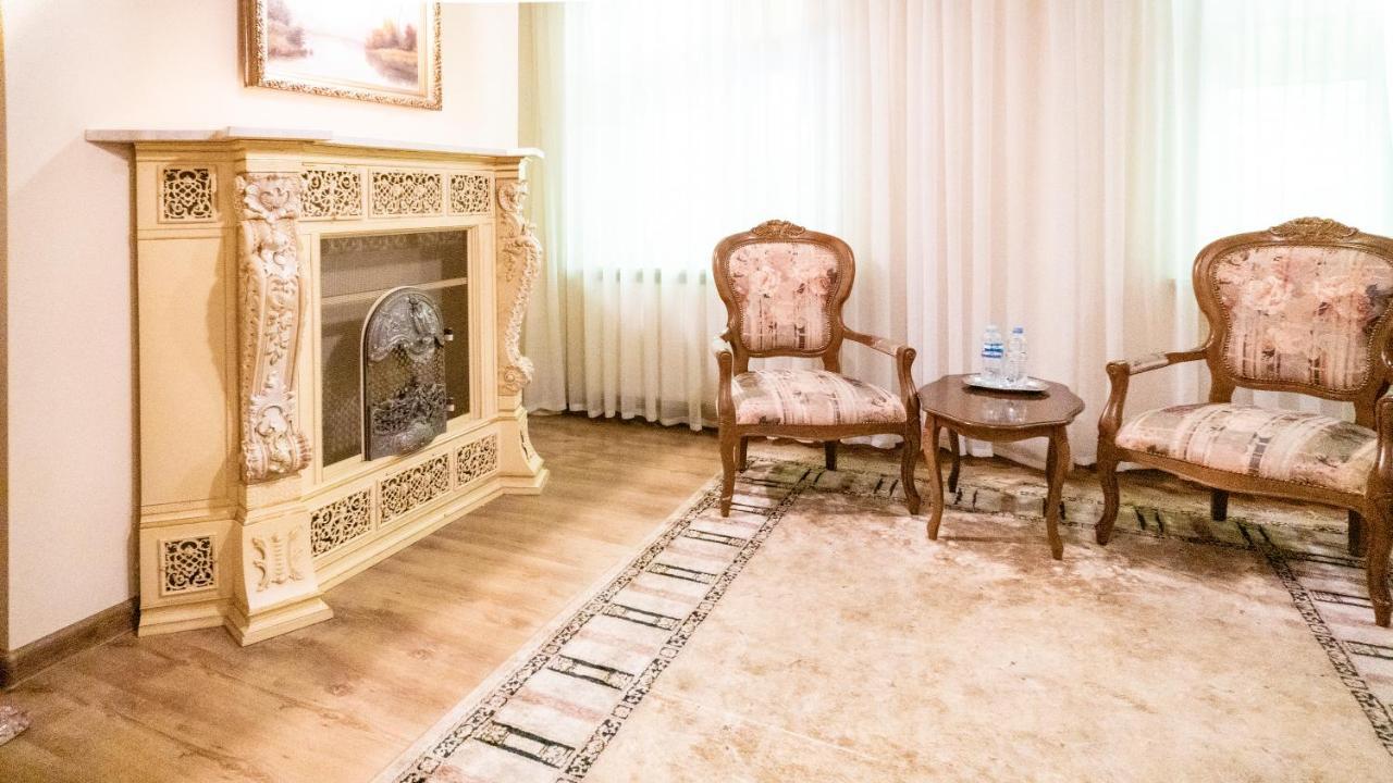 Hotel Dworek Leśniczówka Wodzislaw Slaski Exterior foto