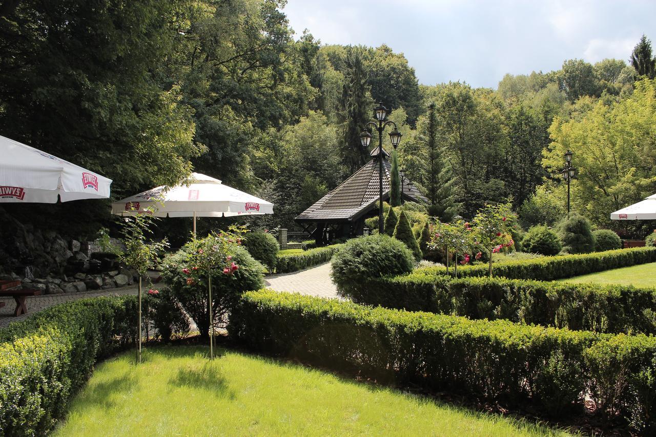Hotel Dworek Leśniczówka Wodzislaw Slaski Exterior foto