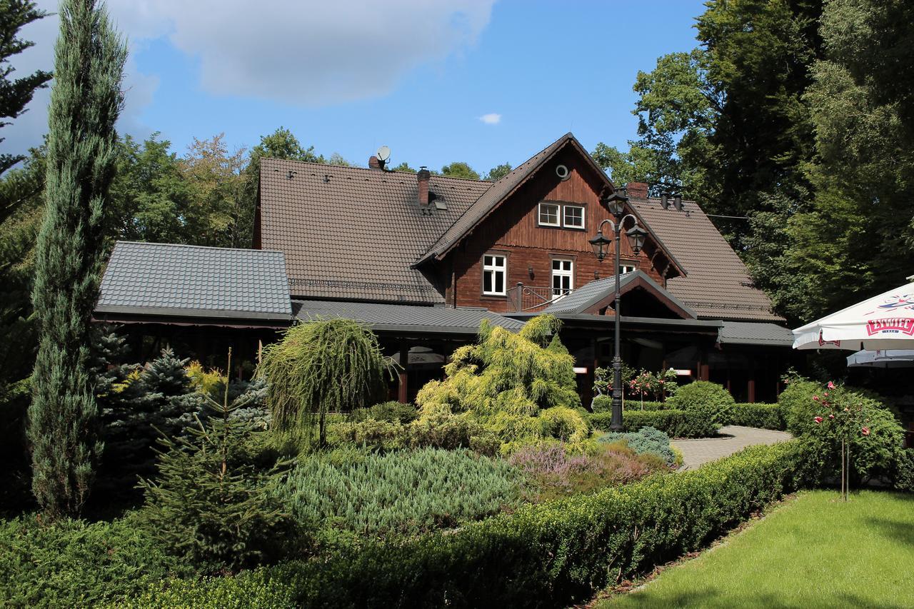 Hotel Dworek Leśniczówka Wodzislaw Slaski Exterior foto