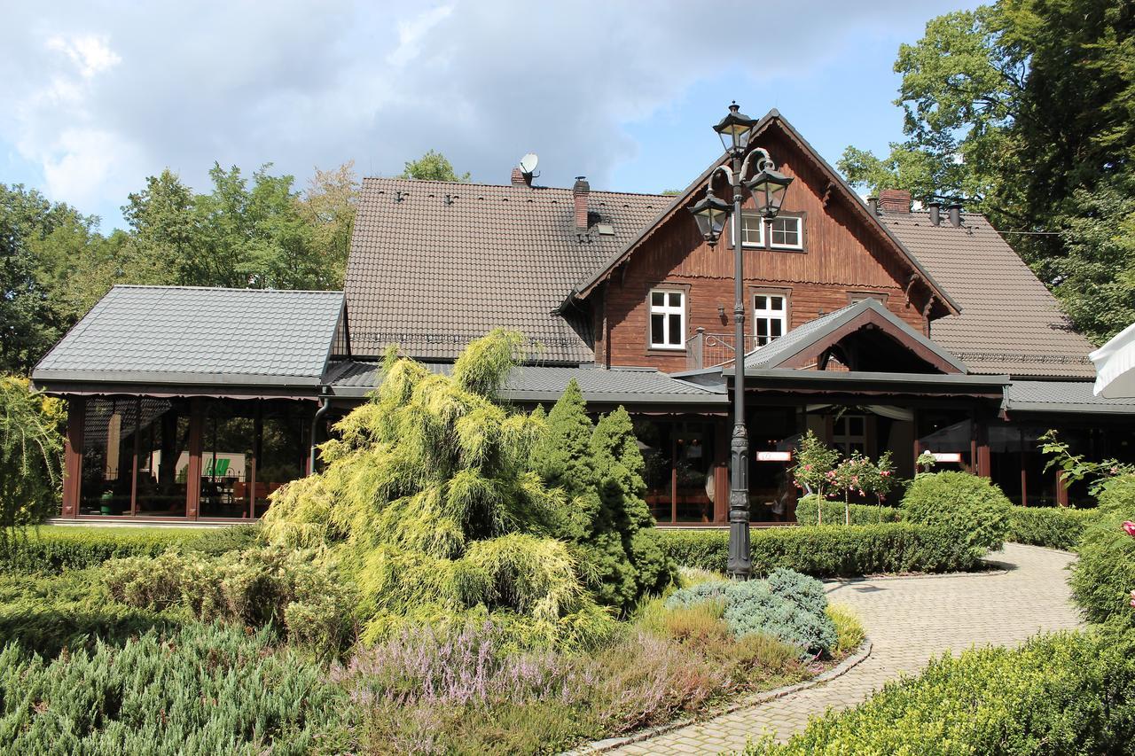 Hotel Dworek Leśniczówka Wodzislaw Slaski Exterior foto