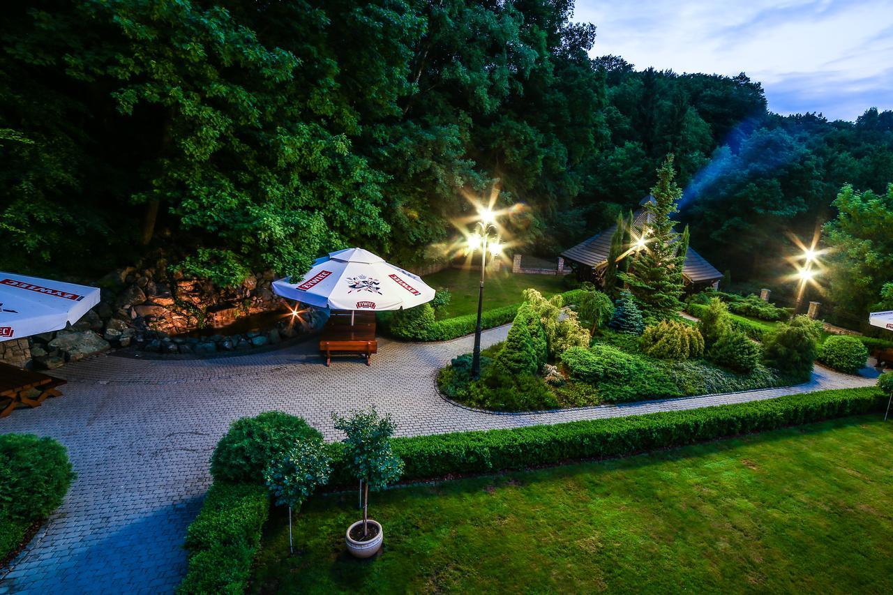 Hotel Dworek Leśniczówka Wodzislaw Slaski Exterior foto